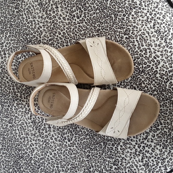 Earth Origins beige sandal 7 1/2 W - Picture 1 of 8